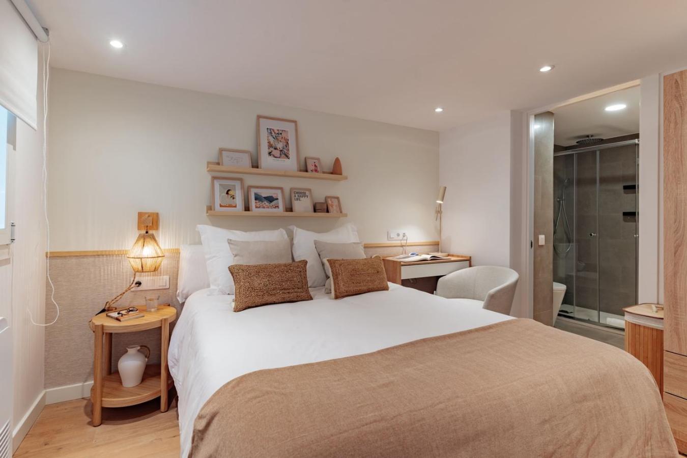 Casa Lennon Apartment Barcelona