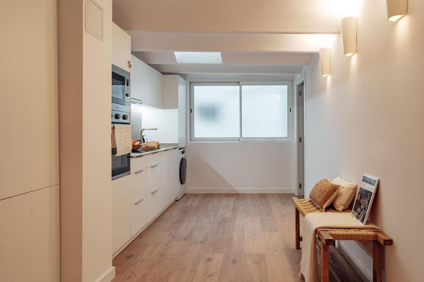 Casa Lennon Apartment Barcelona