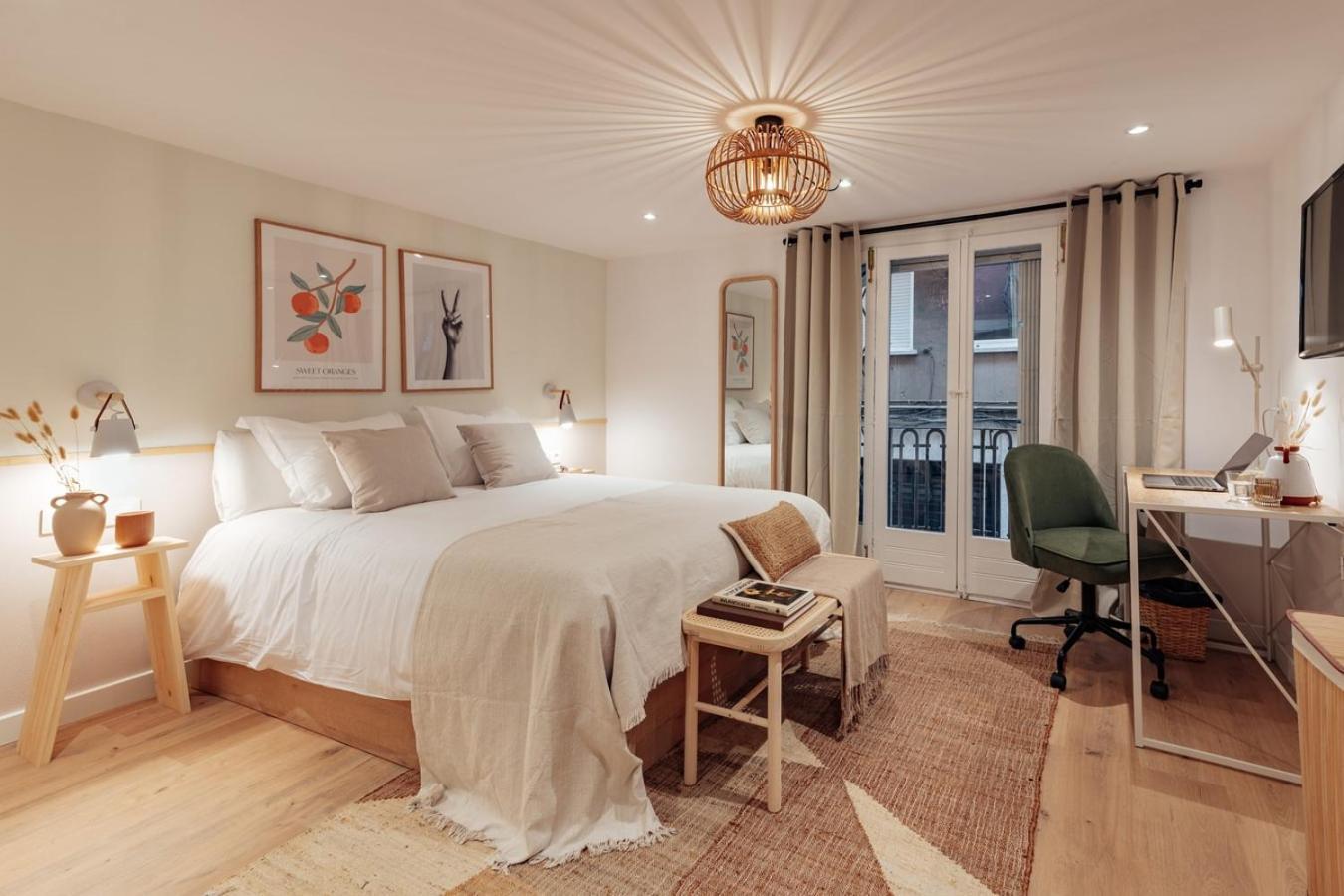 Apartment Casa Lennon Barcelona